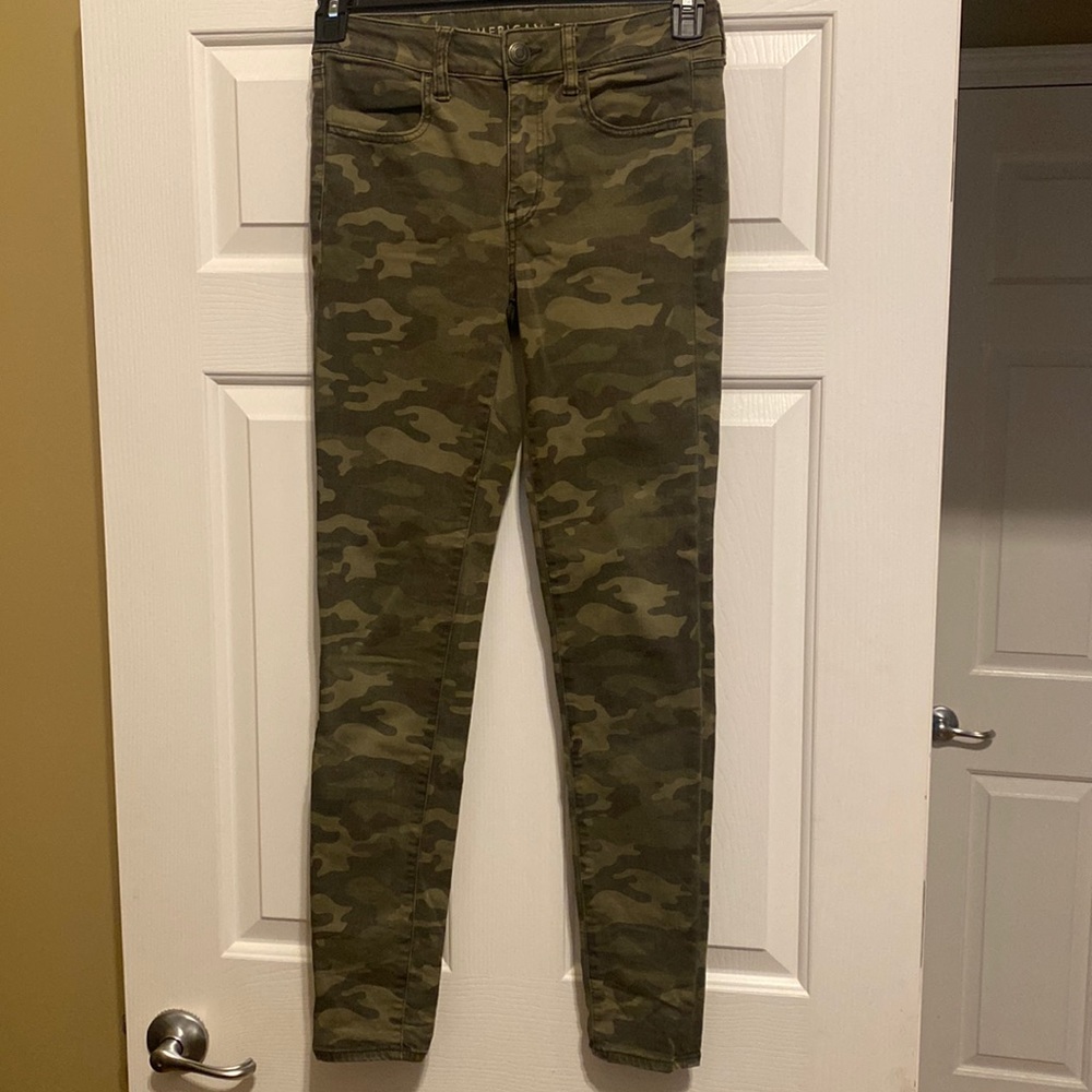 American Eagle Camo Hi-Rise Jeggings